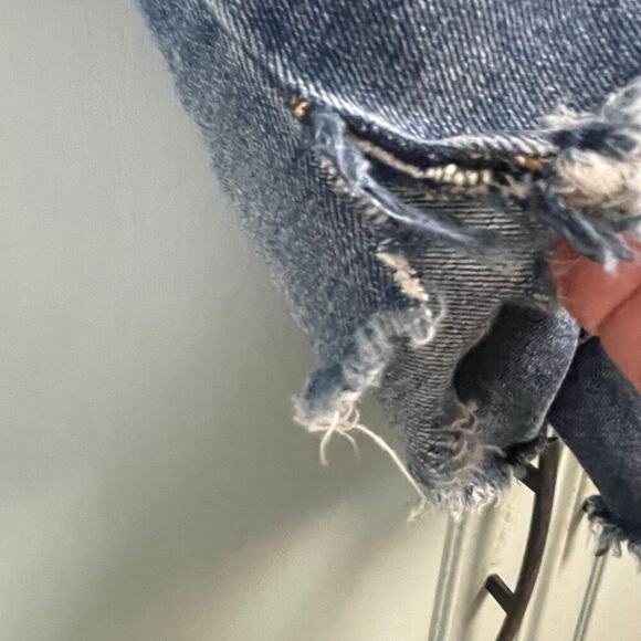 Joe's jeans Size 26 Denim Raw Edge Cut Off Jean Shorts - Picture 7 of 8
